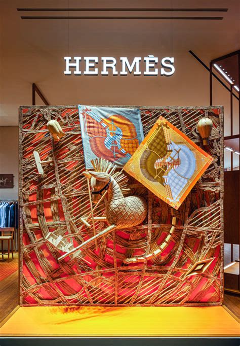 le grand prix du carré hermes|Check Out the New Hermès Window Display by Terawat .